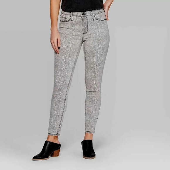Universal Thread Ladies Size 10 Gray Snake Skin High-Rise Stretch Skinny Jeans - Picture 5 of 14